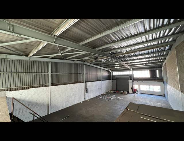 6,251M² WAREHOUSE FOR SALE IN SELBY